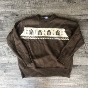 Vintage Patagonia sweater, fits like large on women